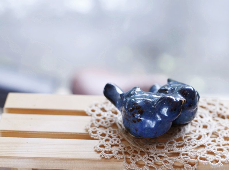 【好日戀物】德國手工陶瓷青鳥(一對) - 擺飾/家飾品 - 瓷 藍色
