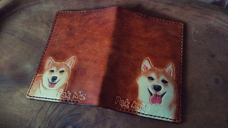 客製寵物兩隻狗兒深棕色純牛皮護照夾(訂做情人、生日送禮) - 護照套 - 真皮 橘色