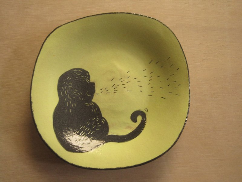 DoDo Handmade Whispers. Animal Silhouette Series-Monkey Square Plate (Green) - เซรามิก - ดินเผา สีเขียว
