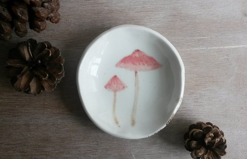 陶瓷蘑菇小碟 - 小碟/醬油碟 - 其他材質 粉紅色