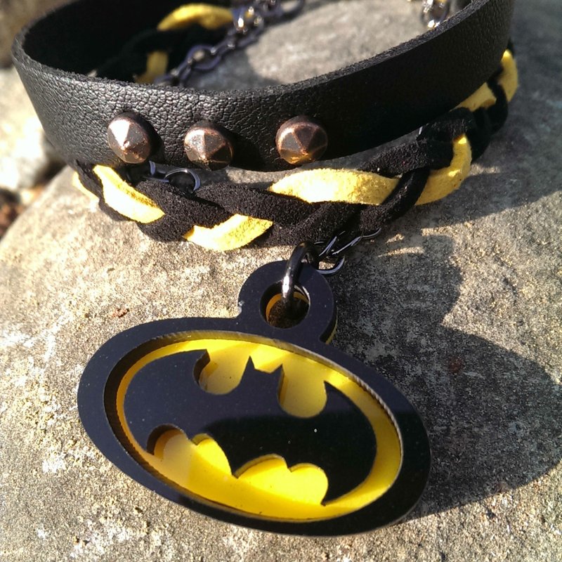 我的英雄情人/蝙蝠俠款/個性皮繩鉚釘手鍊//黑黃配色 - 手鍊/手環 - 塑膠 黃色