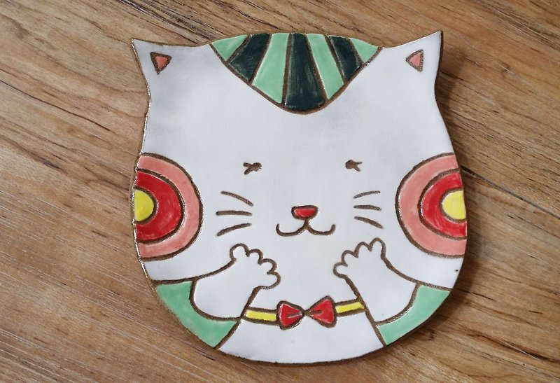 【スタイリングプレート】恥ずかしがり屋の大きな猫 - 小皿 - 陶器 