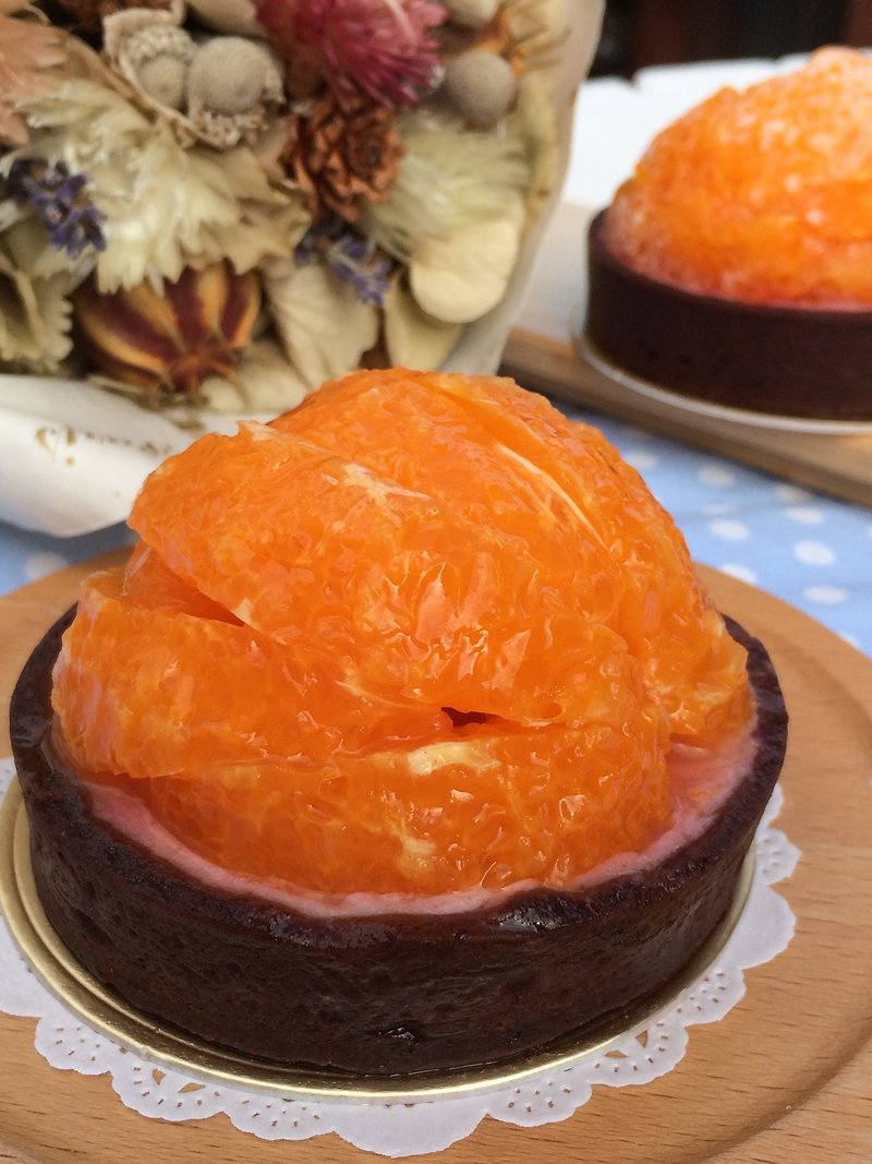 Tuxedo Cat Handmade Tacitus Hide and Seek - Seasonal fruit tarts - เค้กและของหวาน - อาหารสด สีส้ม