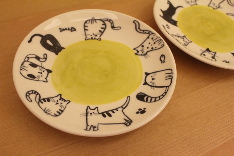 ► green cat ~ dessert plate (single) - Small Plates & Saucers - Porcelain Multicolor