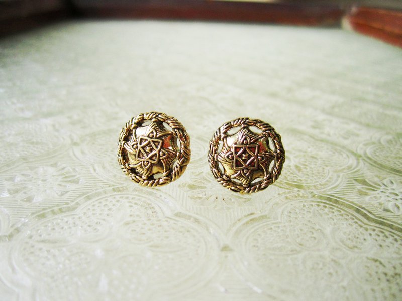 〆 Silver pin earrings _ Dreamcatcher - ต่างหู - พลาสติก สีทอง