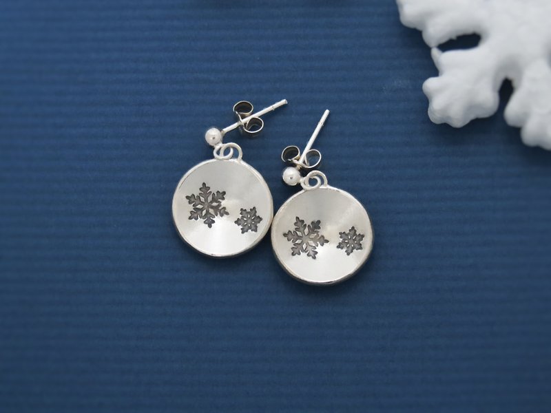 Round round Snowflakes (925 sterling silver earrings) - Cpercent jewelry - Earrings & Clip-ons - Sterling Silver Silver