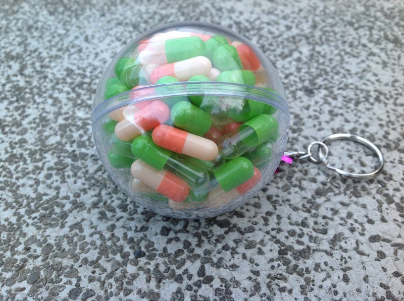 球 救 系列鑰匙圈—粉紅草空氣 - 吊飾 - 塑膠 多色