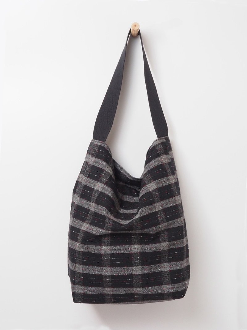 {} Limited retro old-fashioned bag bag / shoulder bag - Messenger Bags & Sling Bags - Other Materials Black