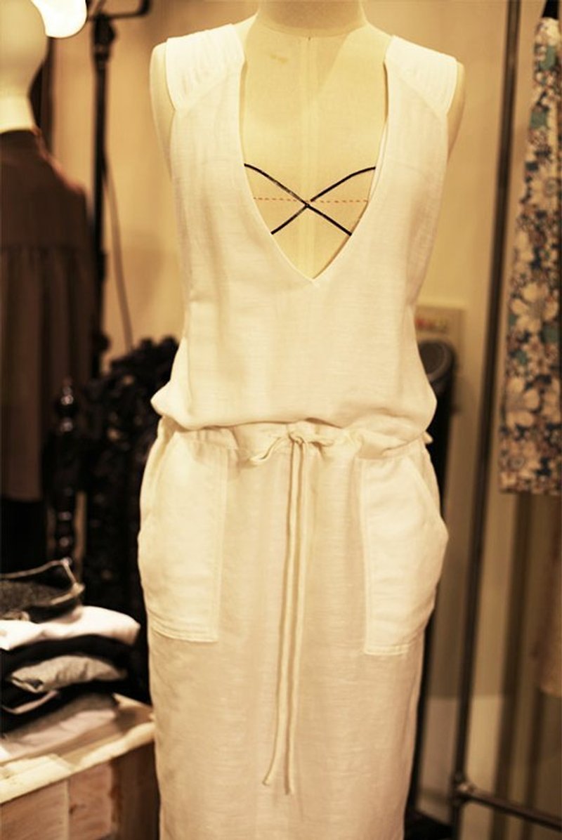 SARTO.沙多 後交叉背心式及膝洋裝(白色,綠色)-特價品 - 連身裙 - 其他材質 白色