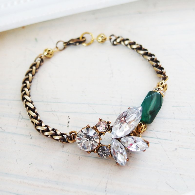 Cha mimi. Low-key charm. Emerald gorgeous Belle Epoque - Bracelets - Other Metals 