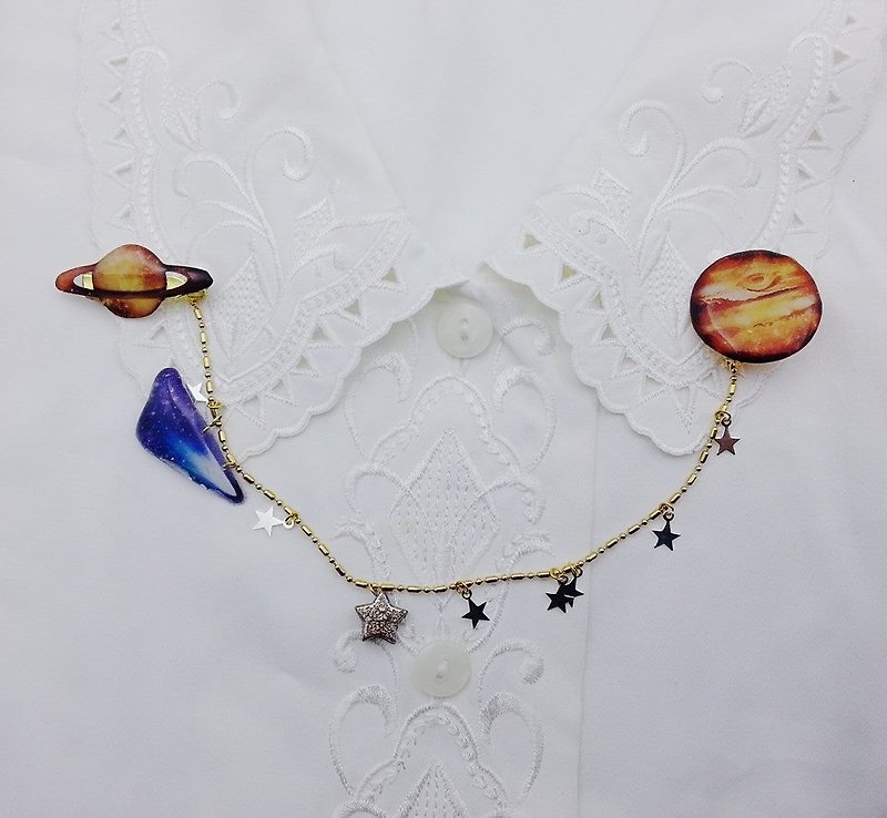 【Lost and find】 Planet and meteor collar buckle scarf buckle - Brooches - Other Metals Blue