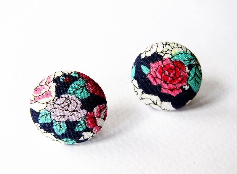 Cloth buckle earrings, retro pattern, classical roses, can be used as clip earrings - Earrings & Clip-ons - Other Materials Black