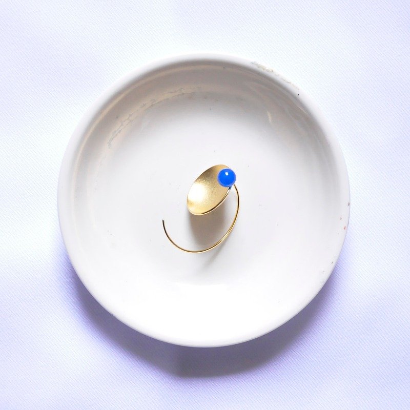 ∥Cheng Jewelry∥ round blue agate unilateral ear hook - ต่างหู - เครื่องเพชรพลอย ขาว
