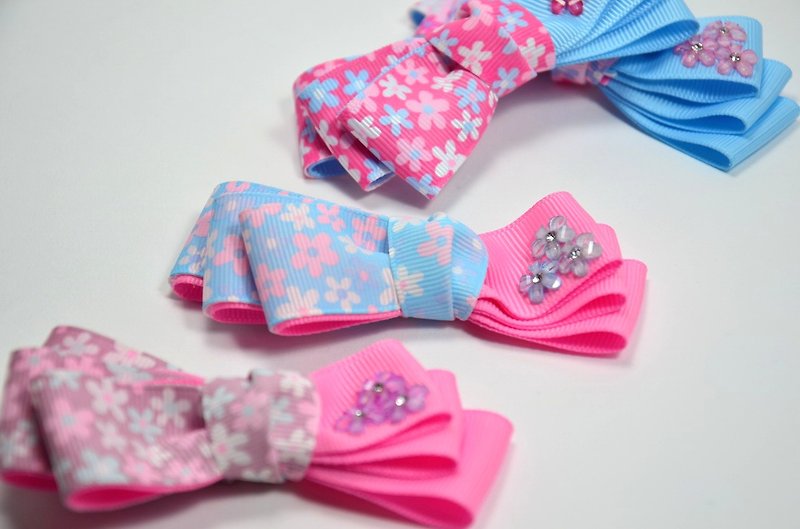 Colorful flowers with asymmetric bow - Bibs - Other Materials Multicolor