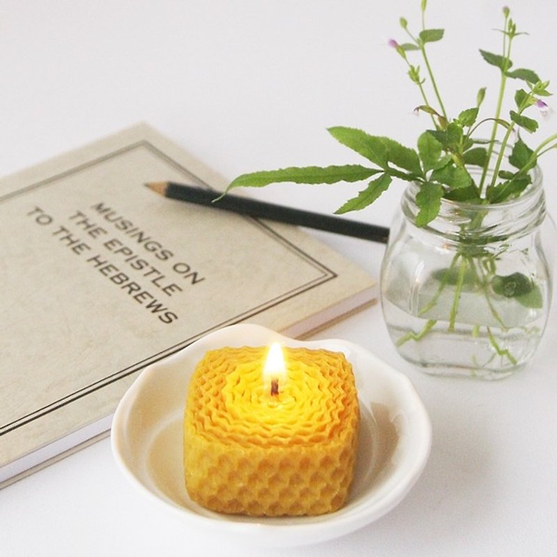 4th floor apartment | feel beeswax candle [small box] three into - Candles & Candle Holders - Paper Yellow
