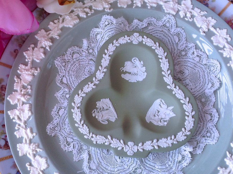 ♥ ~ ~ ♥ Annie crazy Antiquities British bone china Wedgwood jasper green jasper relief Greek mythology, birthday gifts ~ - Small Plates & Saucers - Porcelain Green