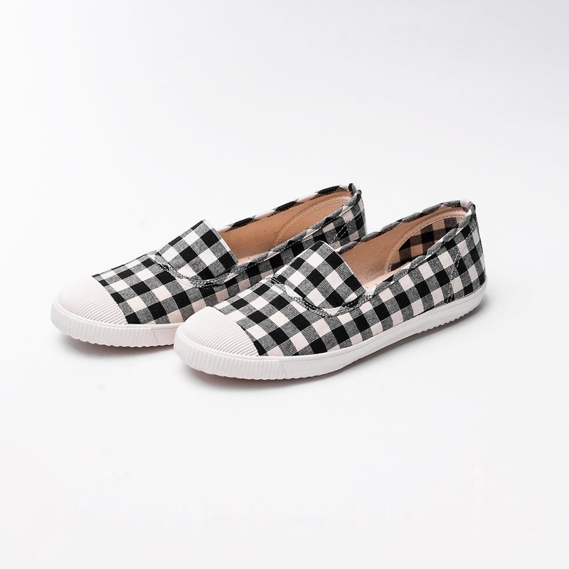 [hanamikoji shoes] Comfortable Casual Flat Shoes Black and White Ginham Japan Cotton Large Size - รองเท้าลำลองผู้หญิง - วัสดุอื่นๆ สีดำ