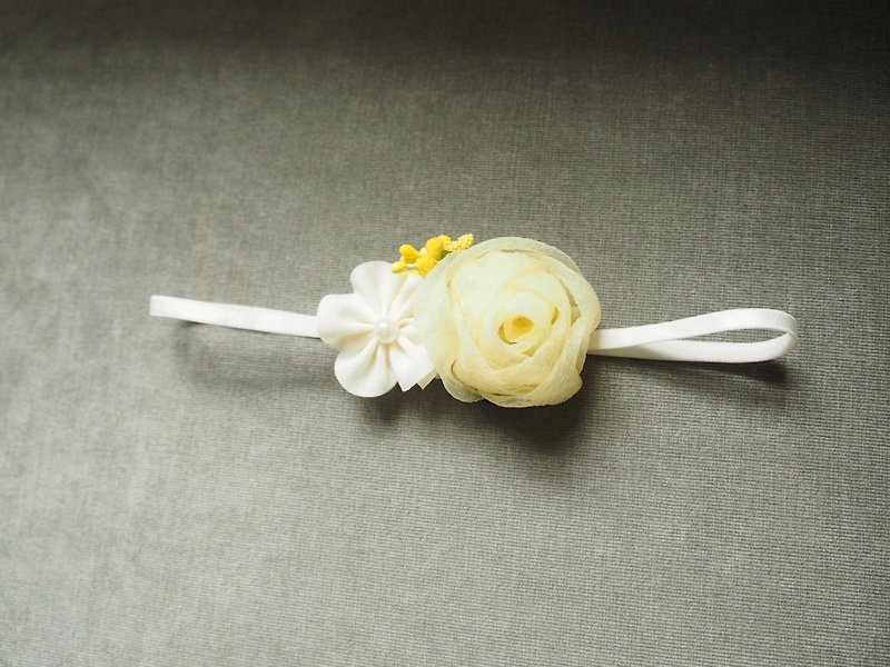 Handmade Elastic Headband with yellow fabric rose - Bibs - Other Materials Yellow