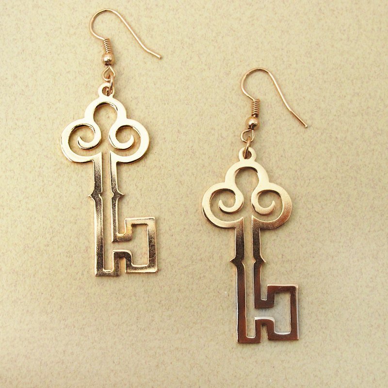 Key heart - handmade red Bronze earrings -ART64 - ต่างหู - โลหะ สีทอง