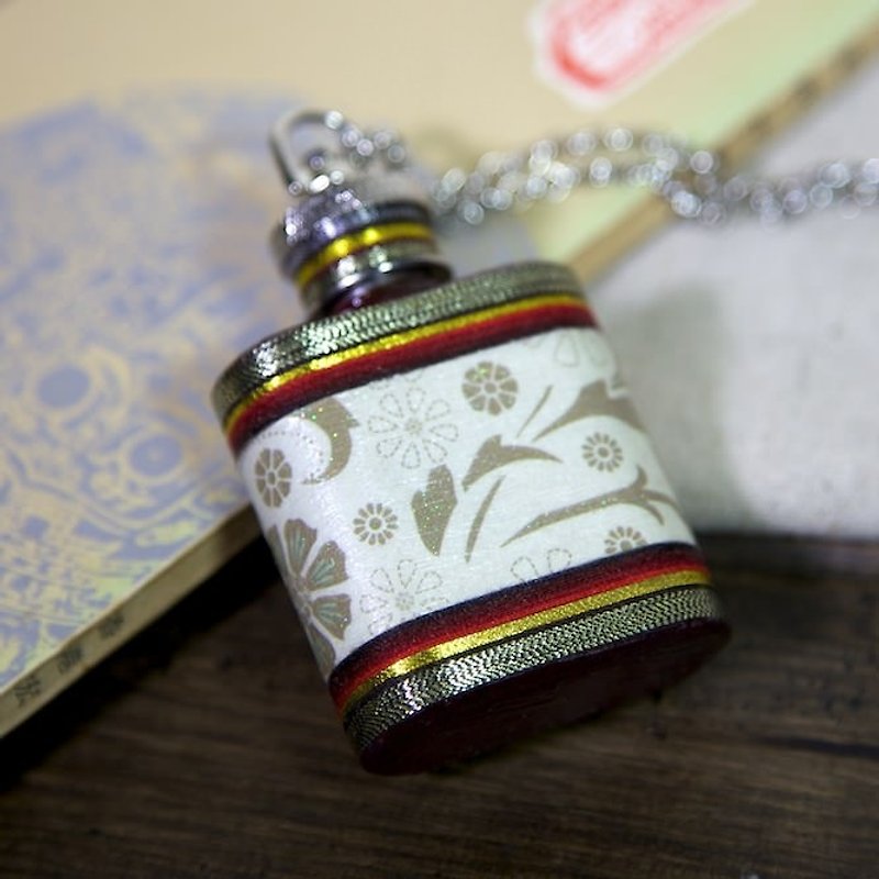 Lost Dynasty Necklaces Flask (1oz) - Chokers - Other Metals Gold