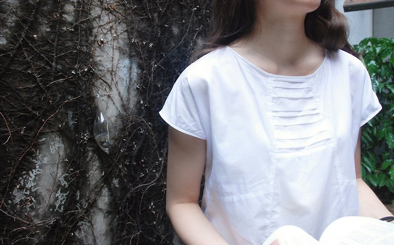輕柔法式袖罩衫-白 French sleeve blouse - เสื้อผู้หญิง - ผ้าฝ้าย/ผ้าลินิน 
