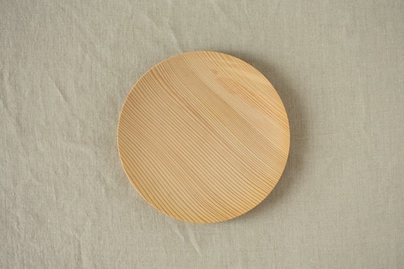 Pint! ろくろ挽きの木皿　樅（もみ）の木　18cm - 小皿 - 木製 ブラウン