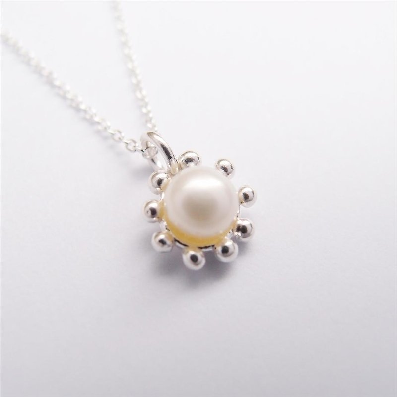 Sweet Pearl Sterling Silver Necklace - สร้อยคอ - โลหะ 