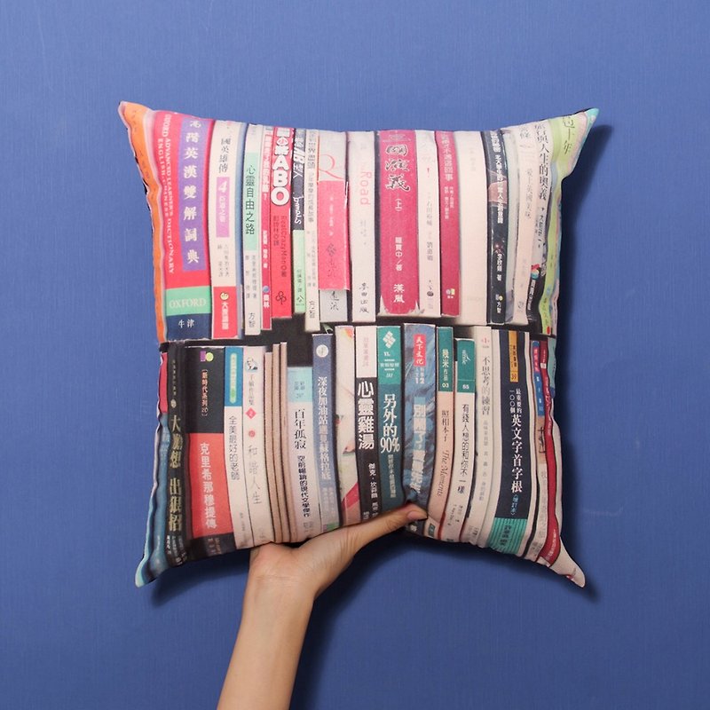 【Fun Print】 your book shelf pillow (customize) - หมอน - วัสดุอื่นๆ หลากหลายสี