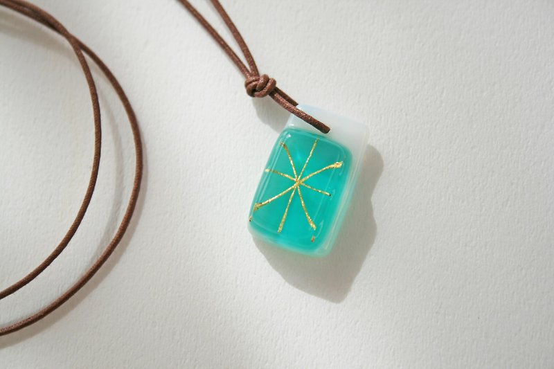 Asterisk necklace - Necklaces - Glass Green
