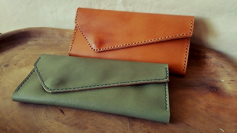 Customized retro style gray lake green/retro yellow pure leather long wallet (lover, birthday gift) Tanabata - Wallets - Genuine Leather Red