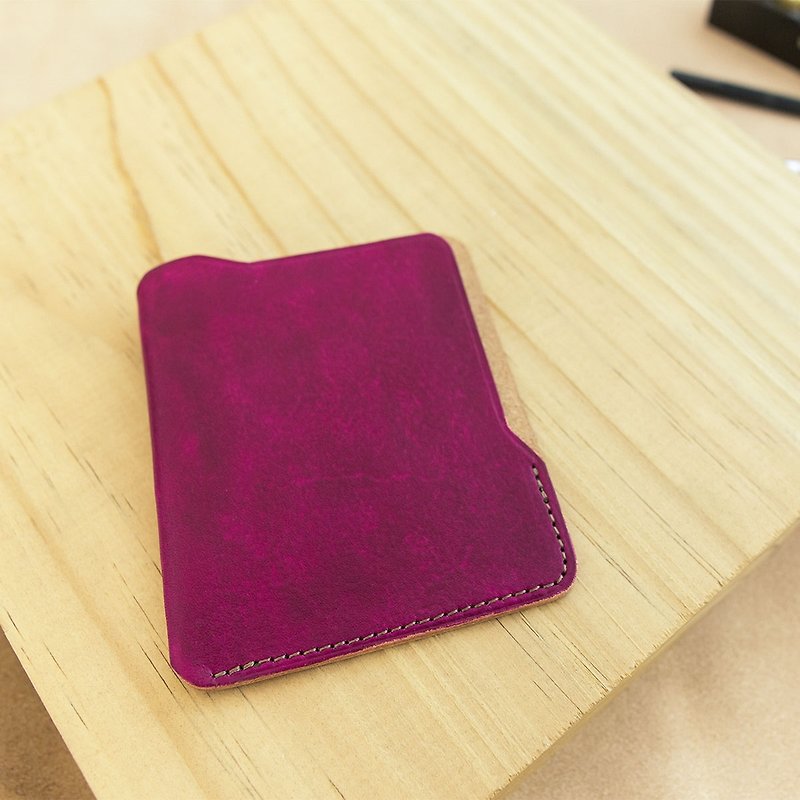 isni [simple wallet]  rose-red design/handmade leather - ที่ใส่บัตรคล้องคอ - หนังแท้ สึชมพู