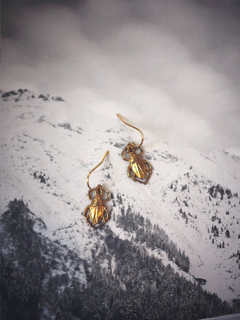 MUFFëL ◊Playful◊ Nostalgic Series-Bronze Ladybug Earrings - ต่างหู - โลหะ สีนำ้ตาล