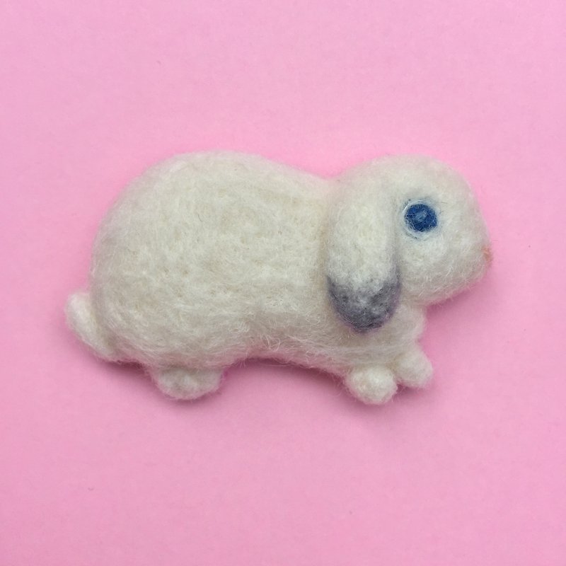 Lop-eared rabbit-hand-made wool felt pins - Brooches - Wool White