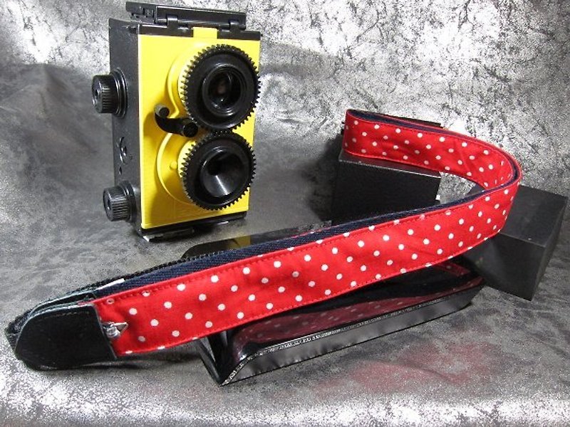 "紅點點" 舒壓背帶 相機背帶 烏克麗麗    Camera  Strap - 相機帶/腳架 - 其他材質 紅色