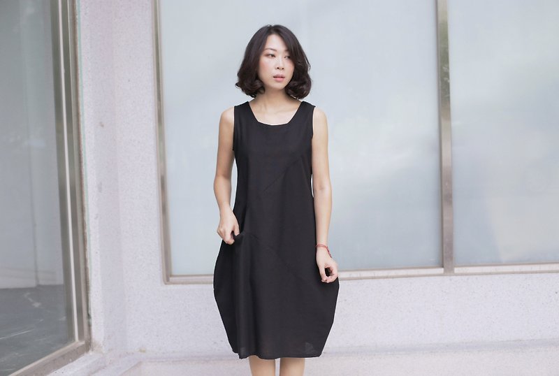 Three-dimensional cut cotton and linen black sleeveless dress - One Piece Dresses - Cotton & Hemp Black