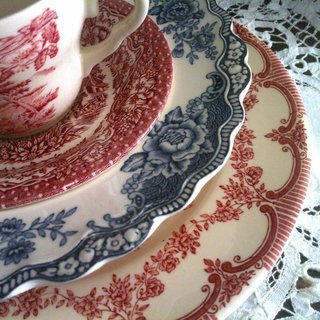  贈り物 - ♥♥アニー怒っイングランド美術素朴なスタイルの磁器シリーズ赤庭の花のカップ2つのグループをバラ