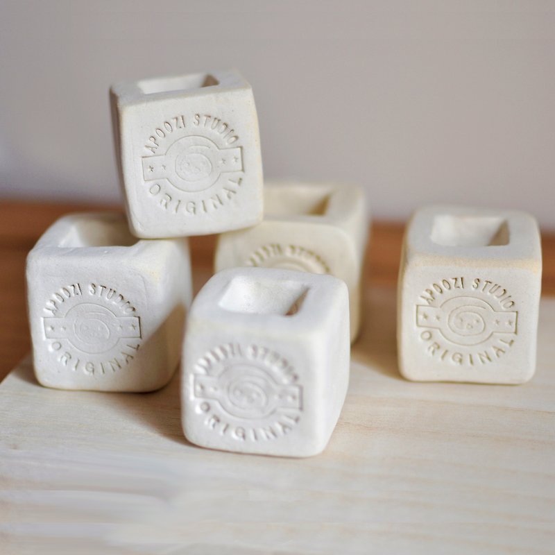 Handmade white ceramic soap dish - Pottery & Ceramics - Other Materials Gold