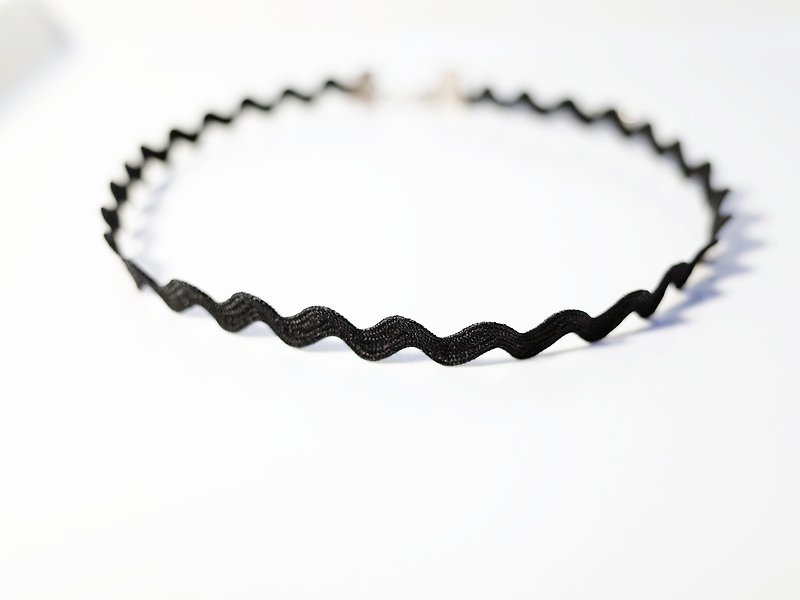 波浪紋 緞帶頸鍊 (黑/藍) - 項鍊 - 其他材質 黑色