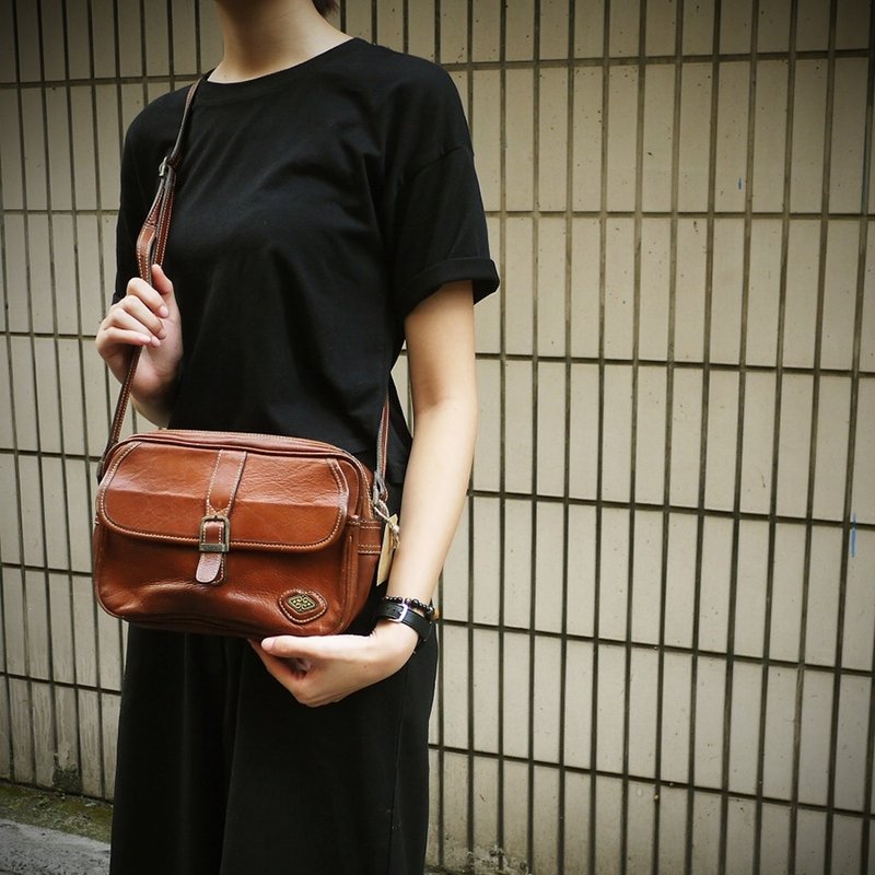 夕卡 Shika// Vintage Bag ABICO 經典植鞣復古側背古董包 - 側背包/斜背包 - 其他材質 咖啡色