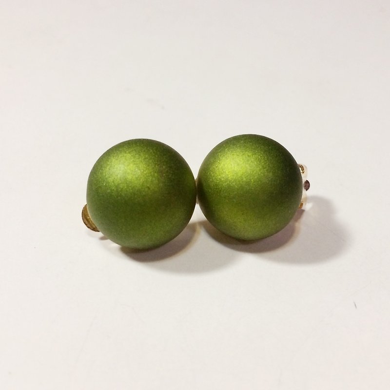 Olive Green Matte Peas Earrings (Pin Type/Clip Type) - Earrings & Clip-ons - Plastic Green