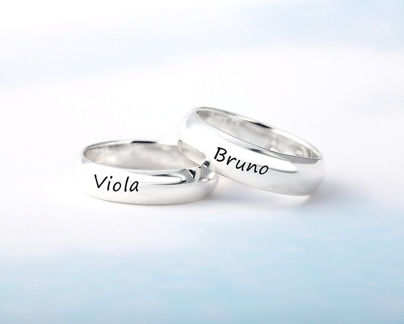 Customized Couple Rings Couple Rings 6mm Curved Lettering Sterling Silver Ring - แหวนคู่ - เงินแท้ สีเงิน