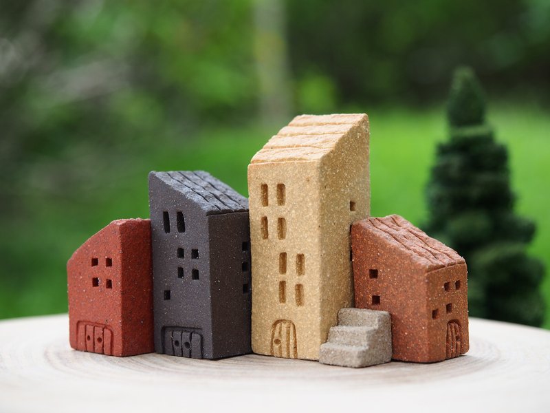 [Small] Simple Village village small house handmade ceramic / Street --5 pcs / group (with stairs, surrounded Jie window can be any combination) / custom orders - เซรามิก - วัสดุอื่นๆ 