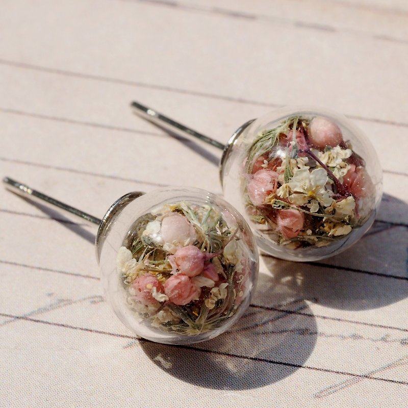 「OMYWAY」Handmade Dried Flower - Glass Globe - Earrings - Drop Earrings - Drop Clip on Earrings - Clip Earrings - ต่างหู - แก้ว ขาว