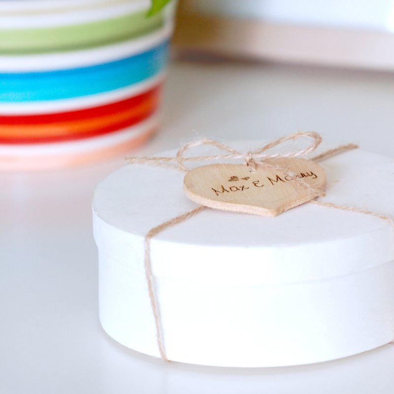 Super cute hi doll ceramic water mat gift box - wedding small things, wedding gifts, touch color gift - ที่รองแก้ว - วัสดุอื่นๆ สึชมพู