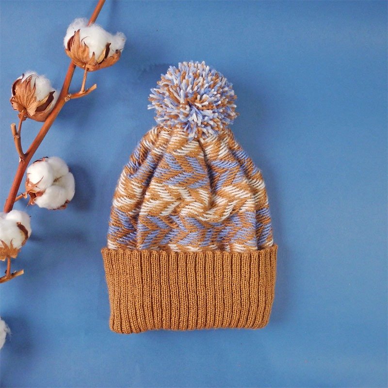 Super soft wooly jacquard hat - Caramel - หมวก - วัสดุอื่นๆ สีนำ้ตาล