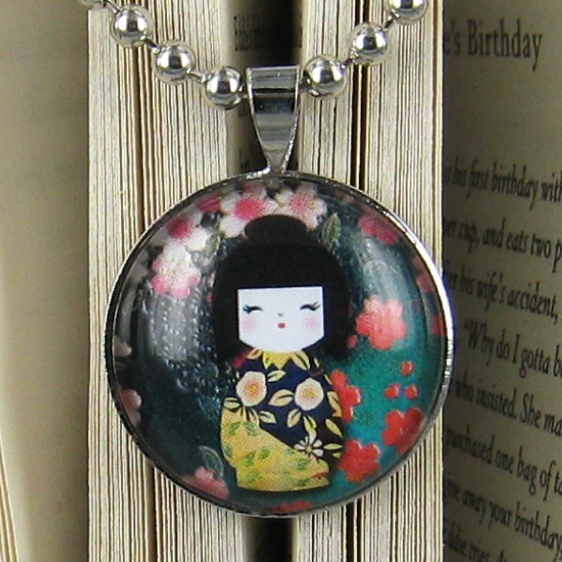 Glass Gemstone Pendant Necklace - Japanese wind doll - Necklaces - Glass White