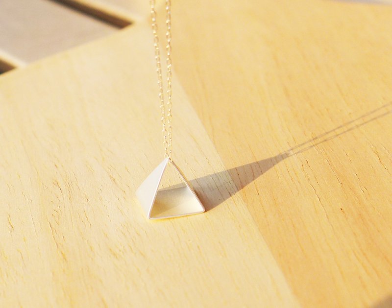 Geometric shape necklace [Snow Mountain] -XIAO ◆ philosopher family gift glass handmade Valentine's Day Special - สร้อยคอ - โลหะ ขาว
