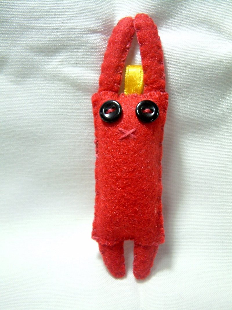 Red rabbit eating tomatoes - พวงกุญแจ - วัสดุอื่นๆ สีแดง