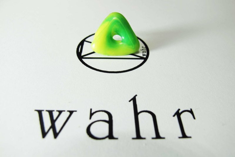 【Wahr】螢光綠耳環 - Earrings & Clip-ons - Other Materials Green