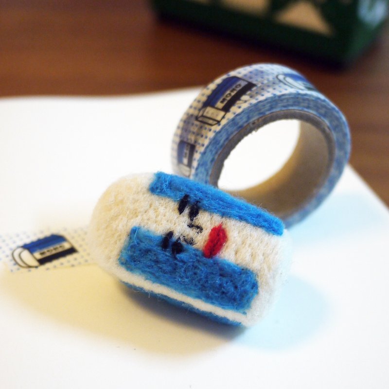 Hanju's wool. Hand-made DIY childhood eraser Qmo series wool felt mobile phone strap/dust plug/powerful magnet - เย็บปัก/ถักทอ/ใยขนแกะ - ขนแกะ ขาว